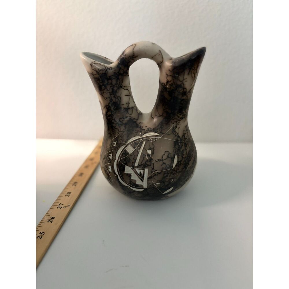 Navajo native american horsehair pottery etched wedding vase